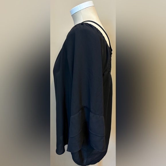 Sioni Black Off-the-Shoulder Flowy Feminine Long Sleeve Blouse womens size Large - Picture 4 of 9